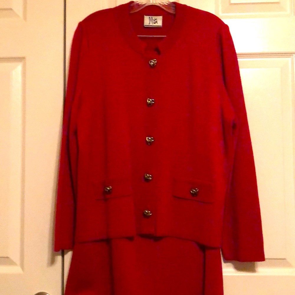 Mira Red Sweat Skirt Set
